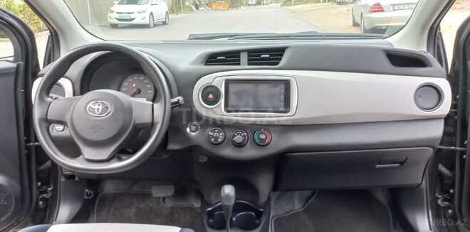 Toyota Vitz 2011, 96,000 km - 1.3 л - Bakı