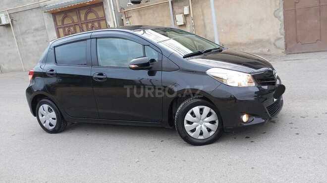 Toyota Vitz 2011, 96,000 km - 1.3 л - Bakı