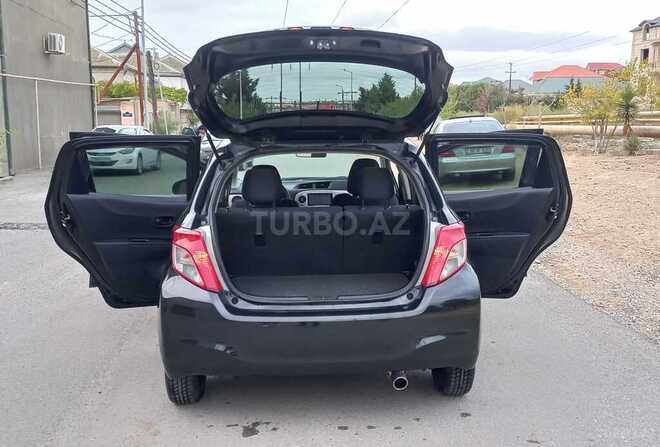 Toyota Vitz 2011, 96,000 km - 1.3 л - Bakı