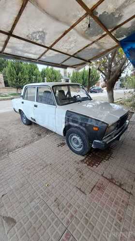 LADA (VAZ) 2107 2004, 52,365 km - 1.6 l - Salyan