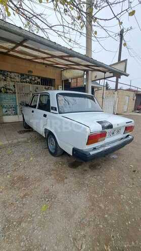 LADA (VAZ) 2107 2004, 52,365 km - 1.6 l - Salyan