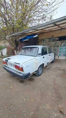 LADA (VAZ) 2107 2004, 52,365 km - 1.6 l - Salyan