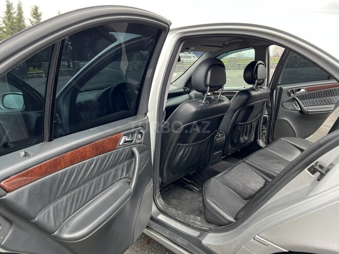 Mercedes C 240 2000, 439,600 km - 2.6 l - Qax