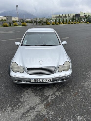Mercedes C 240 2000, 439,600 km - 2.6 l - Qax