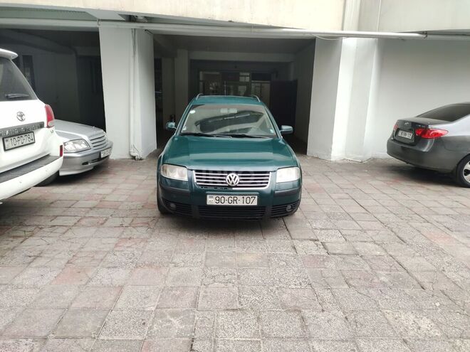Volkswagen Passat 2002, 288,000 km - 1.9 l - Bakı