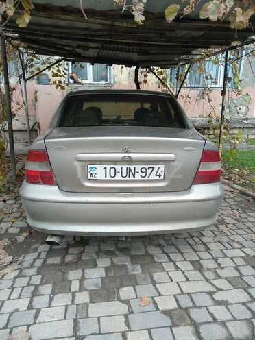 Opel Vectra 1995, 250,000 km - 1.6 л - Gəncə