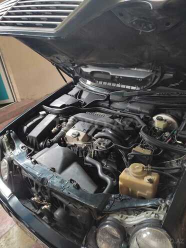 Mercedes E 220 1996, 499,000 km - 2.2 l - Gəncə