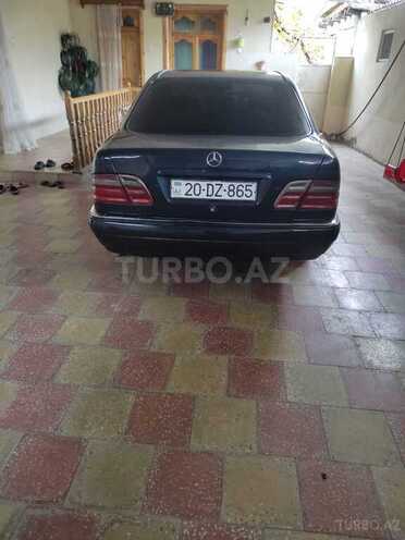 Mercedes E 220 1996, 499,000 km - 2.2 l - Gəncə
