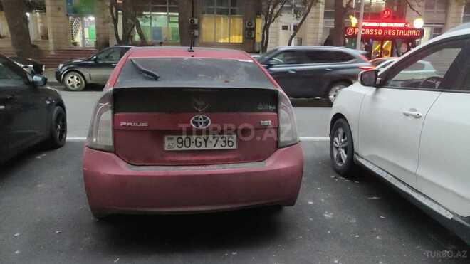 Toyota Prius 2013, 300,000 km - 1.8 л - Bakı