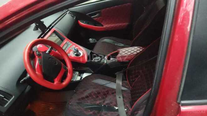 Toyota Prius 2013, 300,000 km - 1.8 л - Bakı
