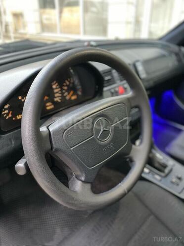 Mercedes C 200 1998, 300,000 km - 2.0 l - Gəncə
