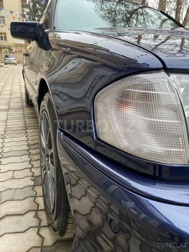 Mercedes C 200 1998, 300,000 km - 2.0 l - Gəncə