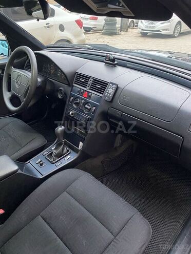 Mercedes C 200 1998, 300,000 km - 2.0 l - Gəncə
