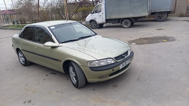 Opel Vectra 1996, 194,000 km - 1.8 l - Bakı