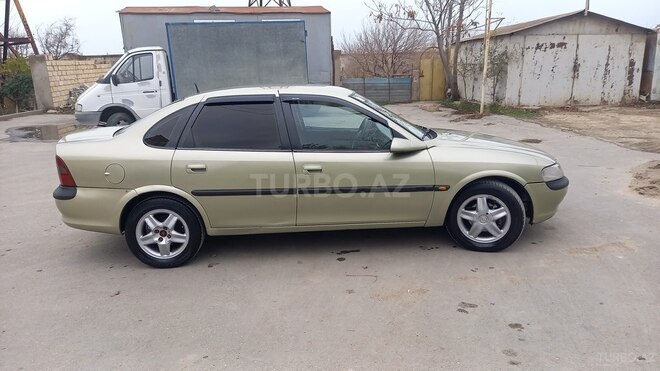 Opel Vectra 1996, 194,000 km - 1.8 l - Bakı
