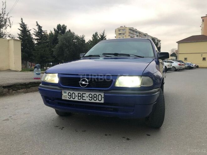 Opel Astra 1995, 373,300 km - 1.4 l - Bakı