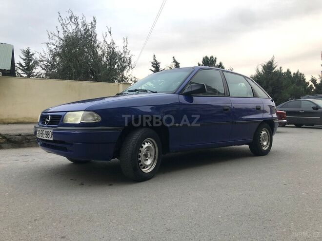 Opel Astra 1995, 373,300 km - 1.4 l - Bakı