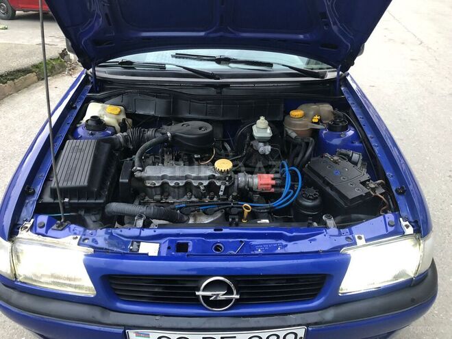 Opel Astra 1995, 373,300 km - 1.4 l - Bakı