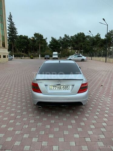 Mercedes C 220 2007, 303,000 km - 2.2 l - Bakı