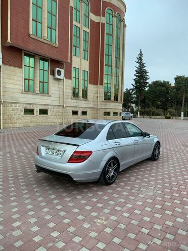 Mercedes C 220 2007, 303,000 km - 2.2 l - Bakı