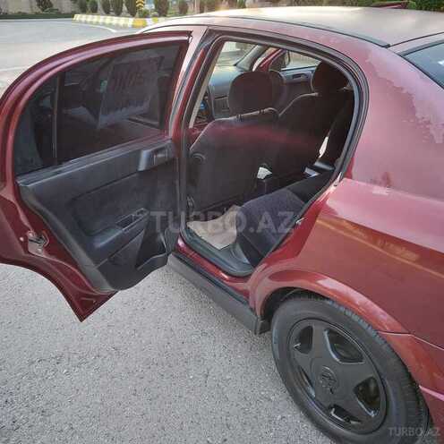 Opel Astra 1998, 350,000 km - 1.6 l - Yevlax