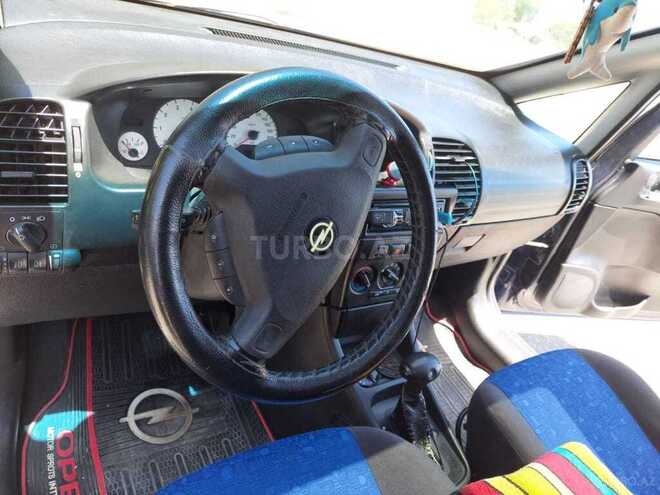 Opel Zafira 1999, 326,532 km - 2.2 л - Qusar