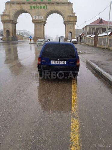 Opel Astra 1997, 260,000 km - 1.6 l - Quba