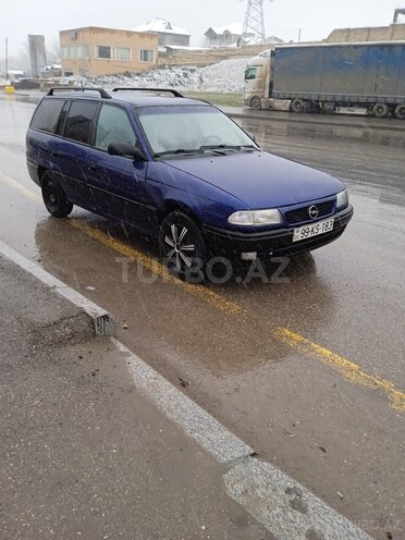 Opel Astra 1997, 260,000 km - 1.6 l - Quba
