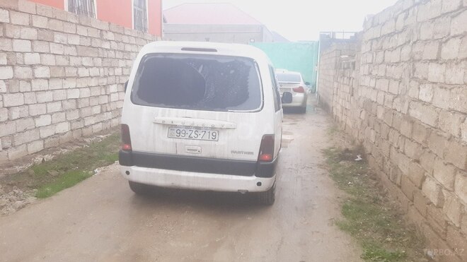 Peugeot Partner 2006, 325,000 km - 1.9 l - Bakı