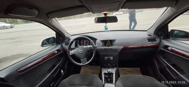 Opel Astra 2005, 258,000 km - 1.4 л - Gəncə