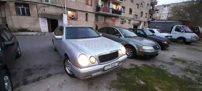 Mercedes E 300 1999, 385,000 km - 3.0 л - Bakı