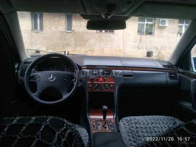 Mercedes E 300 1999, 385,000 km - 3.0 л - Bakı
