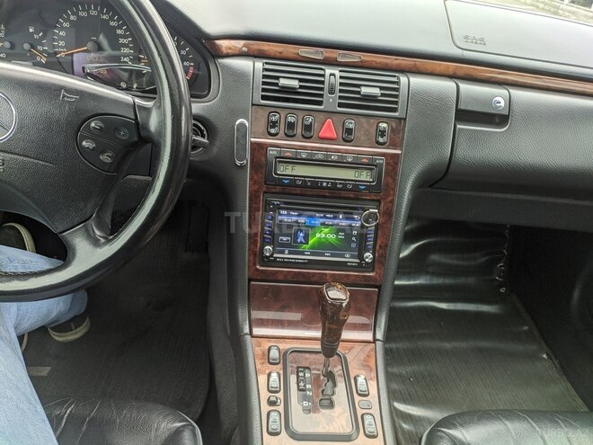 Mercedes E 240 1999, 373,000 km - 2.4 l - Şəki