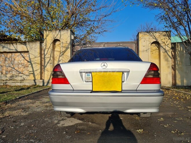 Mercedes C 180 1997, 300,000 km - 1.8 l - Qəbələ