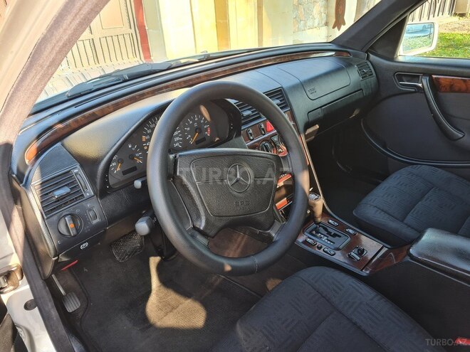 Mercedes C 180 1997, 300,000 km - 1.8 l - Qəbələ