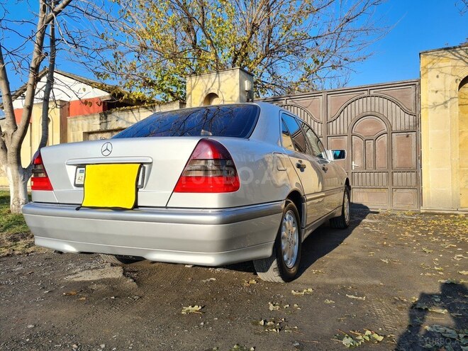 Mercedes C 180 1997, 300,000 km - 1.8 l - Qəbələ
