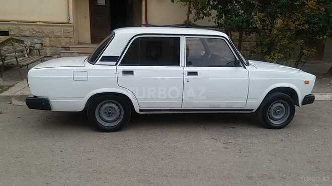 LADA (VAZ) 2107 2006, 21,000 km - 1.6 л - Yevlax