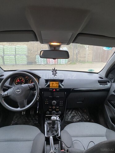 Opel Astra 2006, 300,000 km - 1.7 l - Bakı