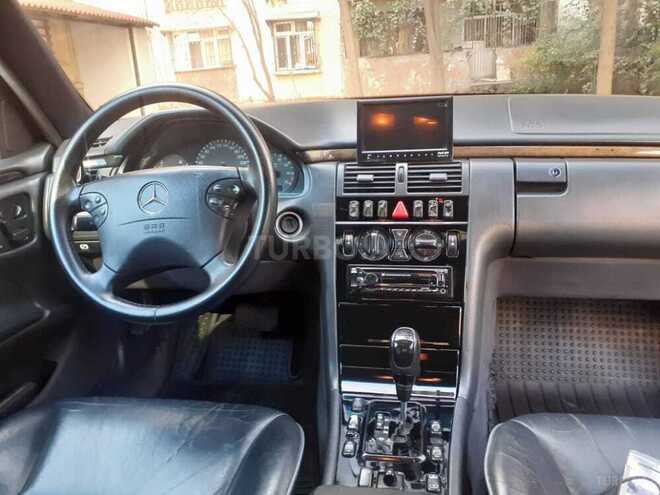 Mercedes E 320 2000, 324,000 km - 3.2 л - Bakı
