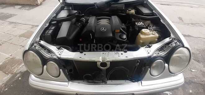 Mercedes E 240 1999, 267,000 km - 2.4 l - Bakı