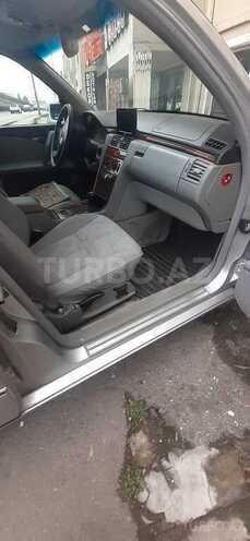 Mercedes E 240 1999, 267,000 km - 2.4 l - Bakı