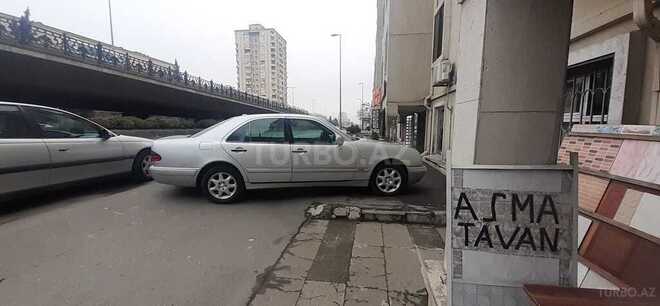 Mercedes E 240 1999, 267,000 km - 2.4 l - Bakı