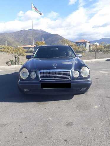 Mercedes E 240 1998, 475,000 km - 2.4 л - Qax