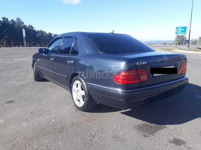 Mercedes E 240 1998, 475,000 km - 2.4 л - Qax