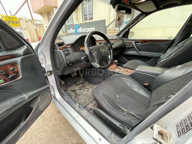 Mercedes E 320 1999, 411,000 km - 3.2 l - Bakı