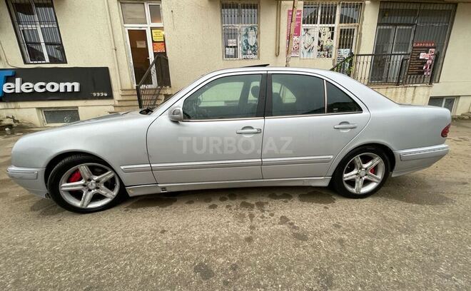 Mercedes E 320 1999, 411,000 km - 3.2 l - Bakı