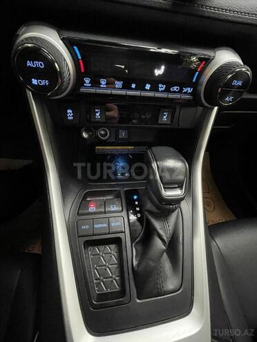 Toyota RAV4 2021, 21,000 km - 2.0 л - Bakı
