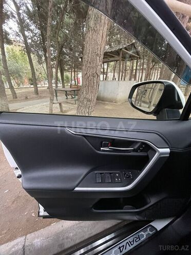 Toyota RAV4 2021, 21,000 km - 2.0 л - Bakı