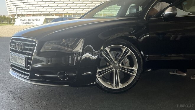 Audi S8 2012, 142,000 km - 4.0 l - Bakı