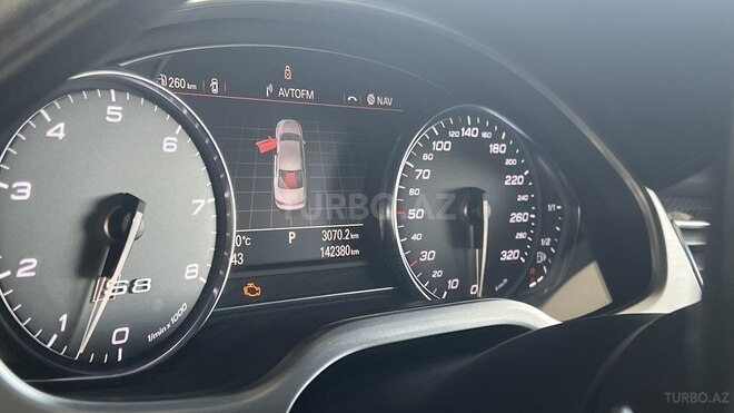 Audi S8 2012, 142,000 km - 4.0 l - Bakı
